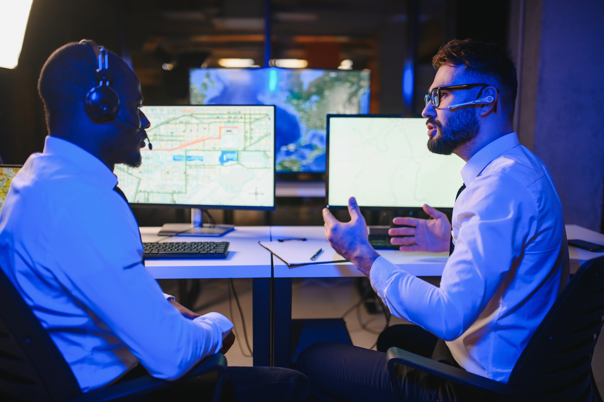 Dispatching support centers for freight transportation. Logistics and navigation of cargo delivery